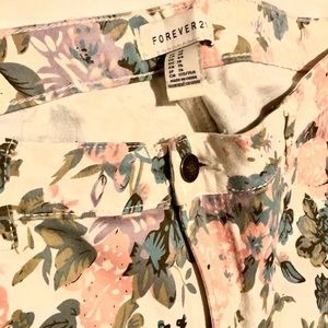 Forever 21 floral pants 🌸